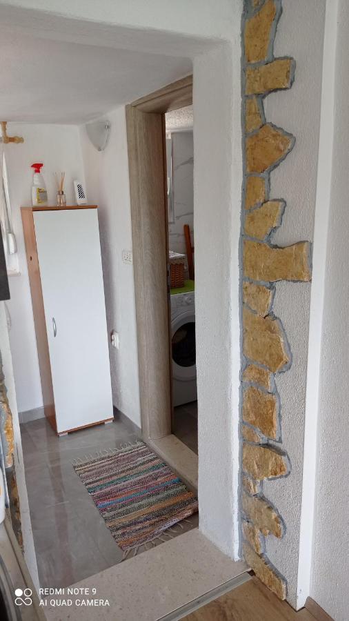 Holiday Home Marija Vrlika ภายนอก รูปภาพ