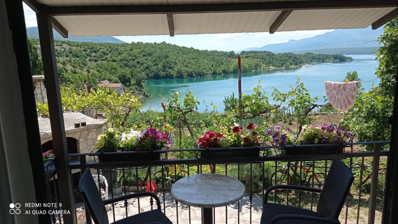 Holiday Home Marija Vrlika ภายนอก รูปภาพ