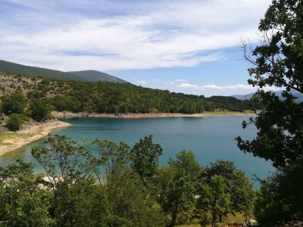 Holiday Home Marija Vrlika ภายนอก รูปภาพ