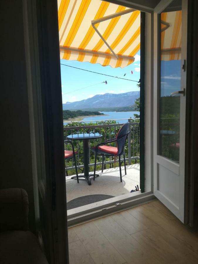 Holiday Home Marija Vrlika ภายนอก รูปภาพ