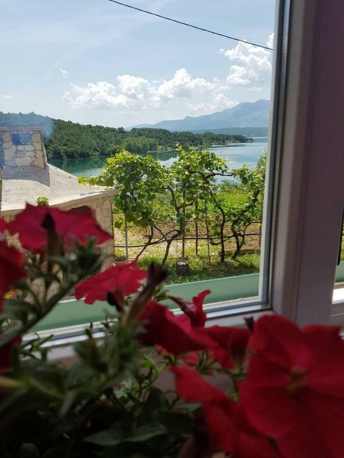 Holiday Home Marija Vrlika ภายนอก รูปภาพ