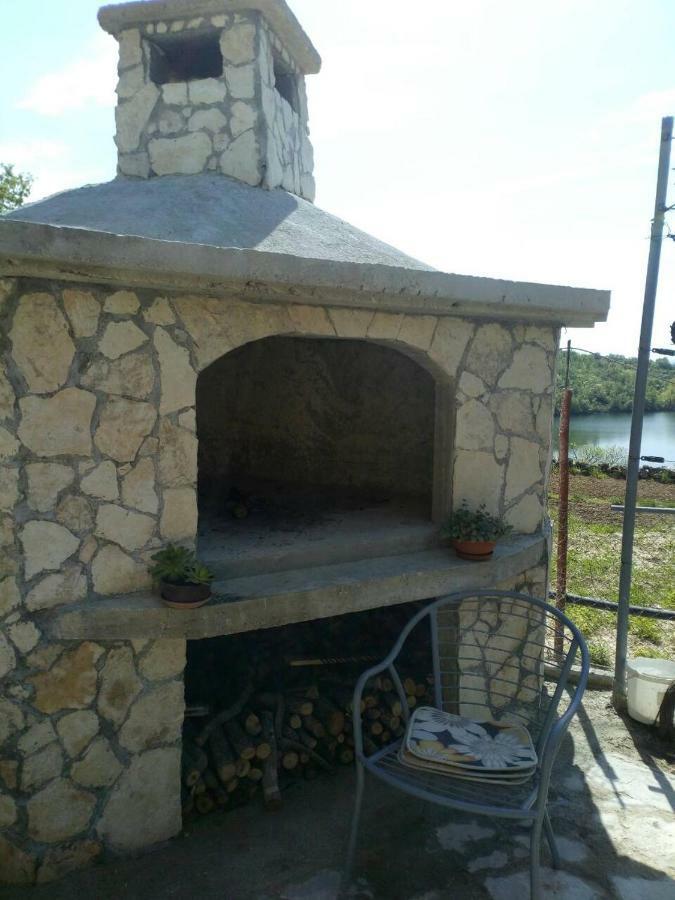 Holiday Home Marija Vrlika ภายนอก รูปภาพ