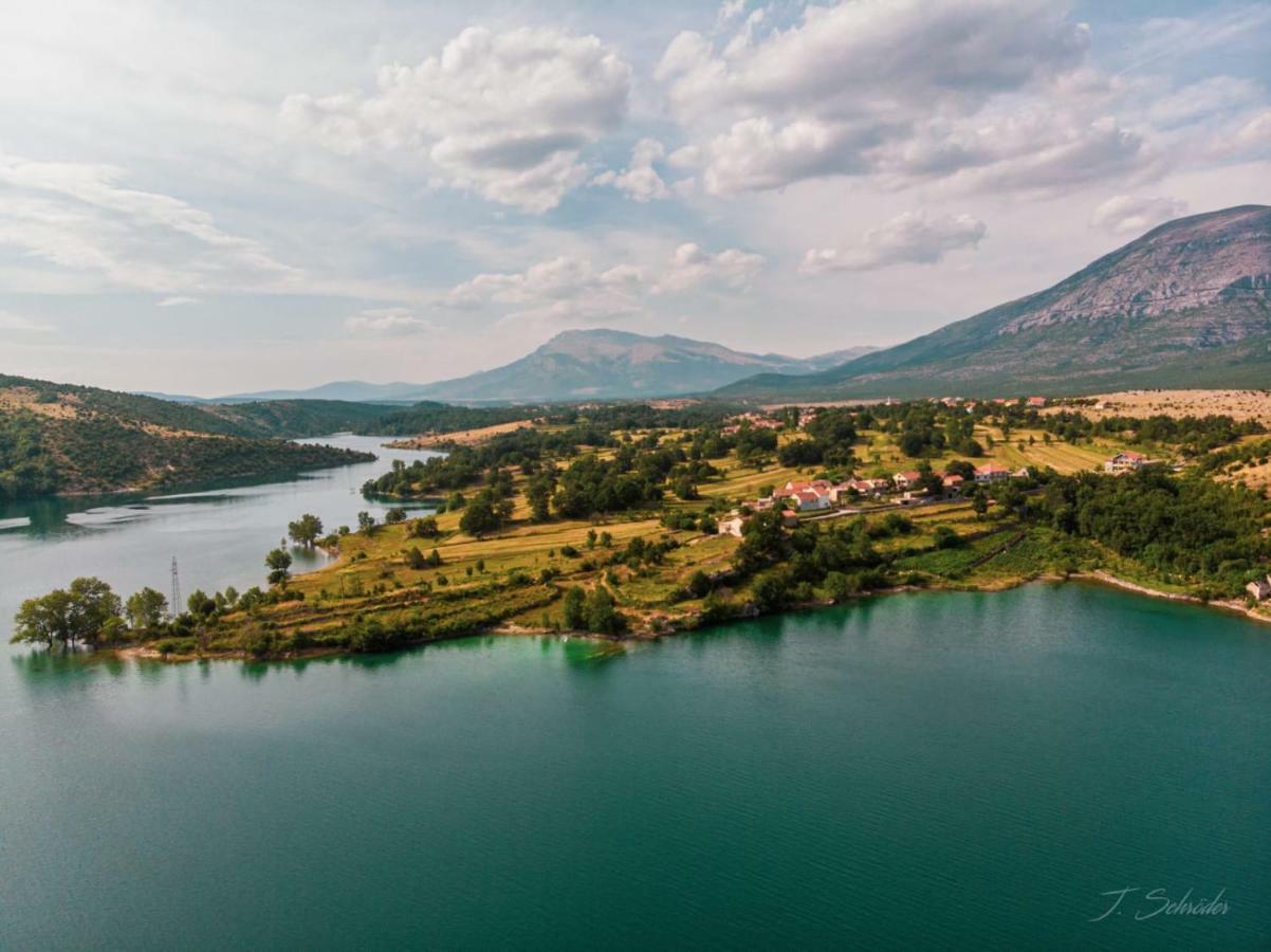 Holiday Home Marija Vrlika ภายนอก รูปภาพ